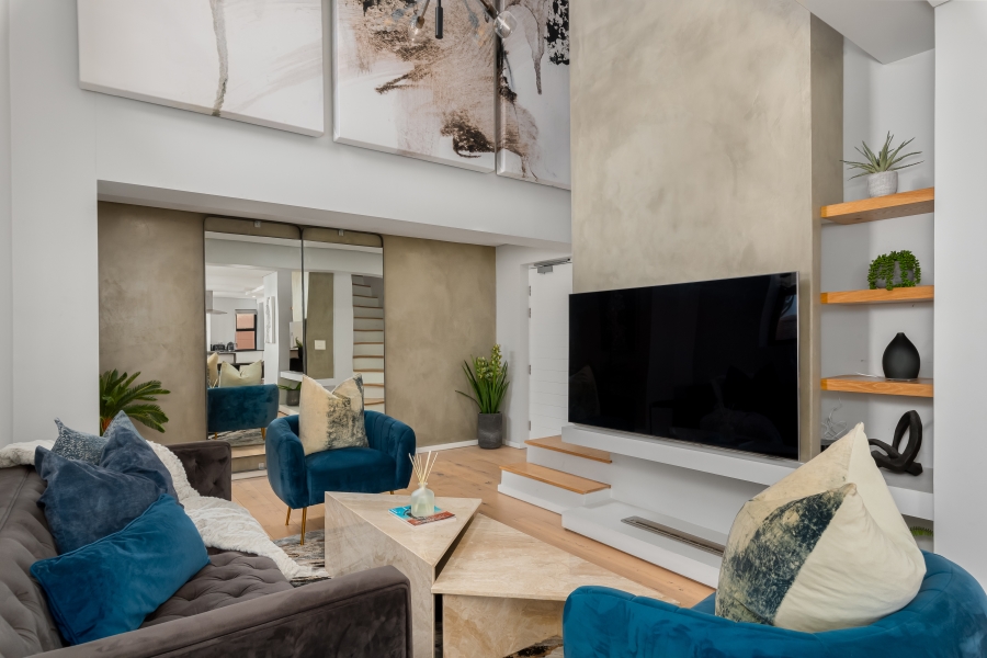 2 Bedroom Property for Sale in Sea Point Western Cape
